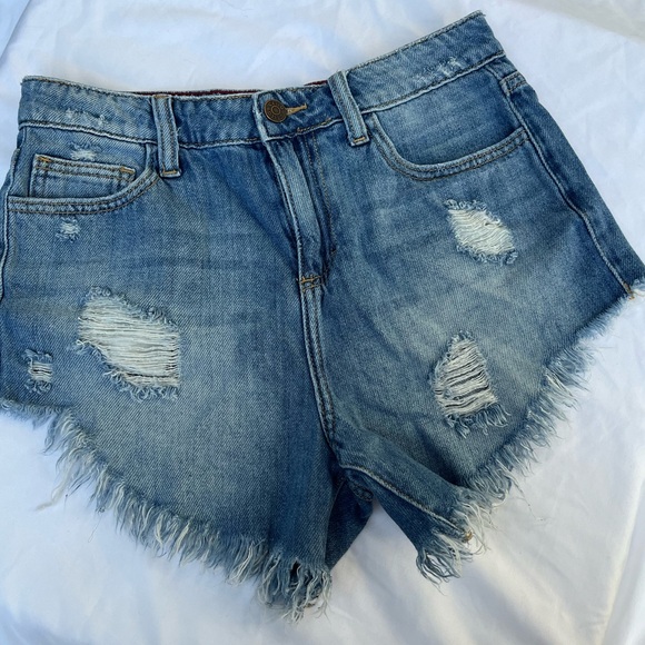 Cello Jean Booty Shorts Size XS - Picture 3 of 16